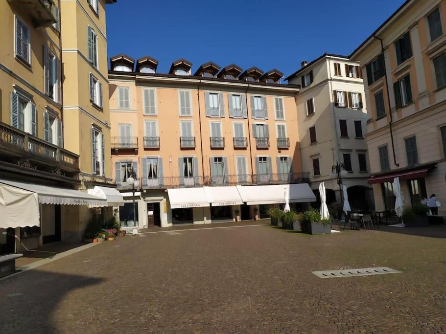Le Rondini Nel Centro Di * Intra